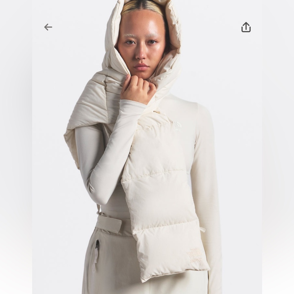 SKIMS x THE NORTH FACE Nuptse Scarf in Bone. NWT. SOLD OUT collab.
